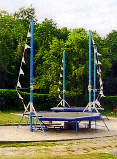 Trampoline Thing M25 on location
