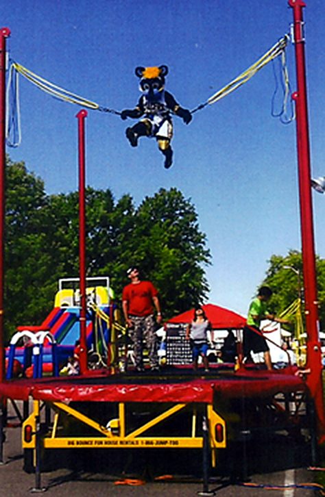 Trampoline Thing II M40 on location